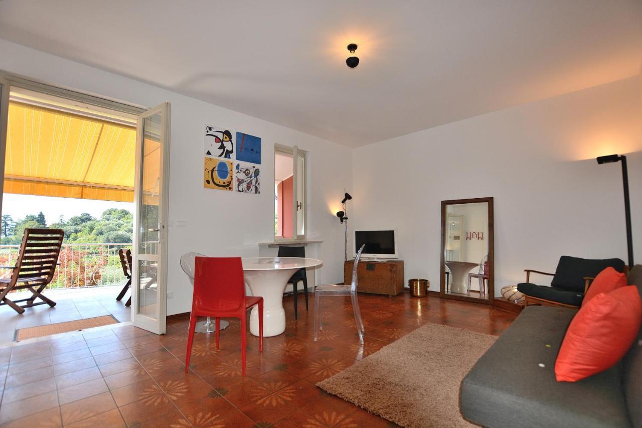 Apartment Joan Miro With Pool Bardolino Kültér fotó