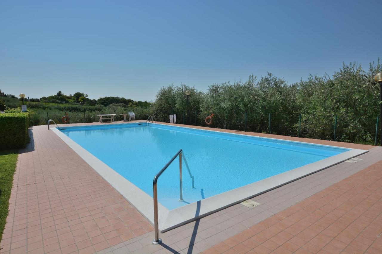 Apartment Joan Miro With Pool Bardolino Kültér fotó