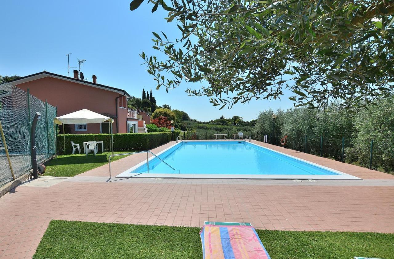 Apartment Joan Miro With Pool Bardolino Kültér fotó